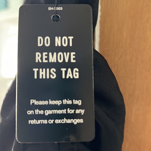 New - Picture 3 of 4